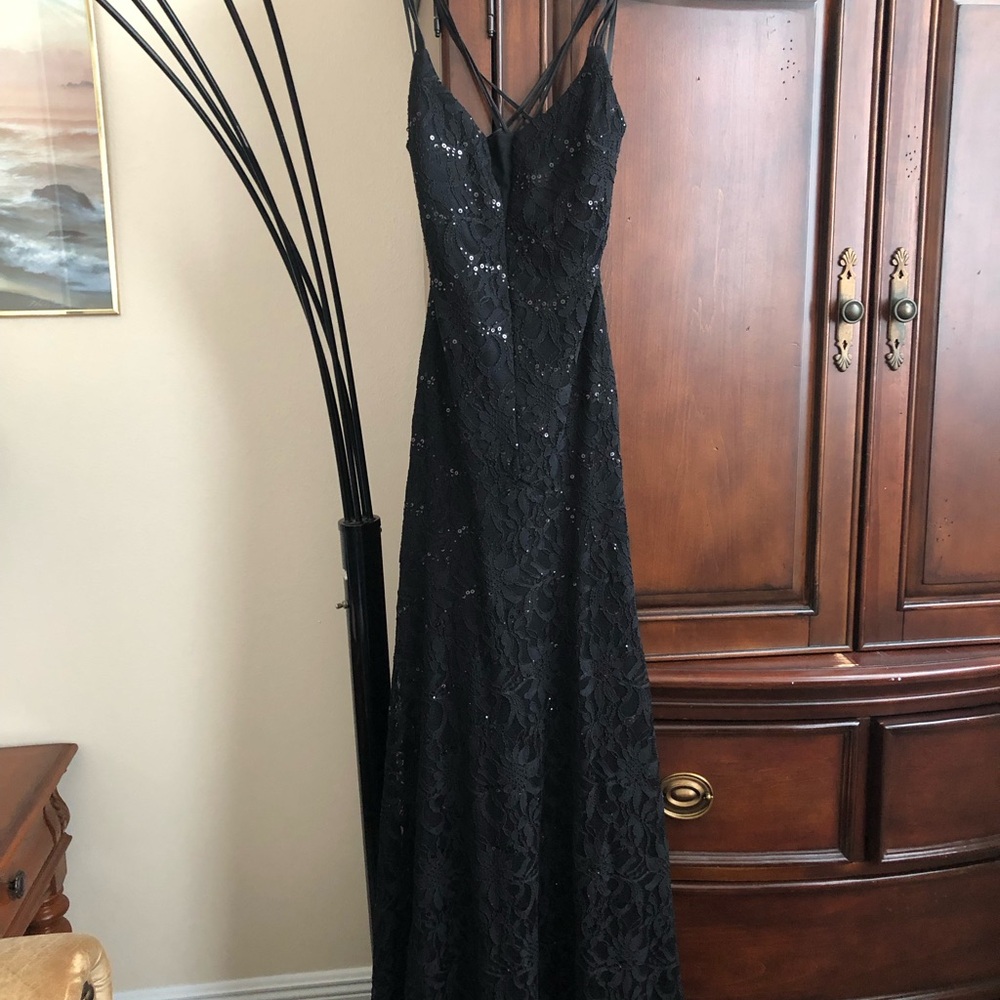 Elegant Black Lace Evening Gown Size 7-8